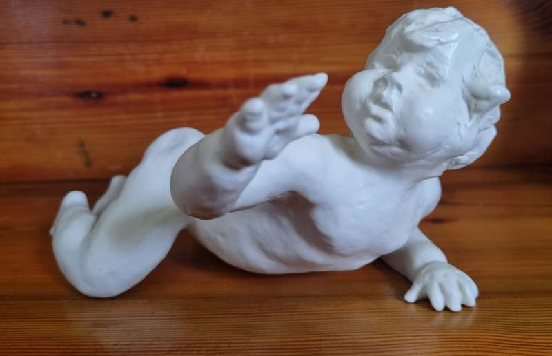Rosenthal figurine Crawling Baby designed by Liselotte Specht-Buchting (1904-1987) in 1937. Marked