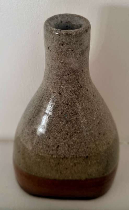 Mantenga Hand made pottery Vase (Swaziland)