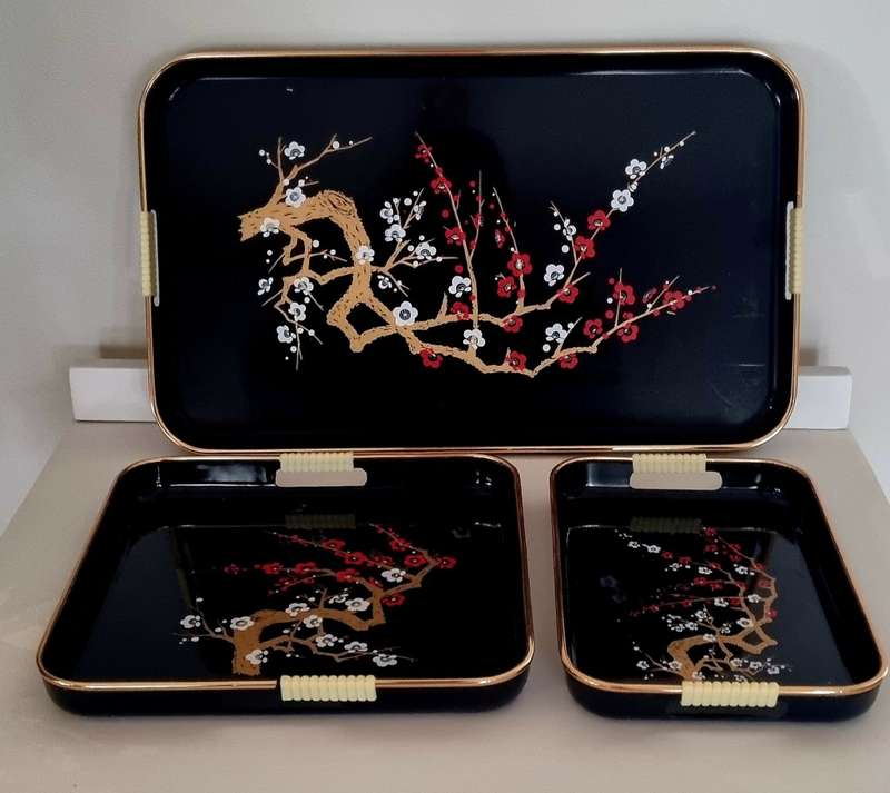 Vintage New Set of 3 piece Lacquerware Tray Set (Cherry Blossom)