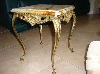 ONYX TABLE WITH SOLID BRASS LEGS