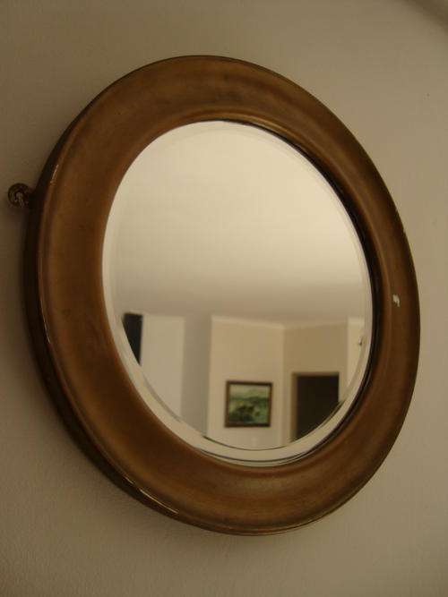 BEAUTIFUL ROUNDED OVAL MIRROR...WHAT A STUNNER