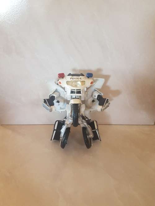 YAMAHA YZF-R1,Maisto SUZUKI GSX R600&POLICE Transformer Bike