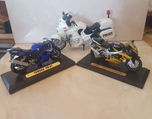 YAMAHA YZF-R1,Maisto SUZUKI GSX R600&POLICE Transformer Bike