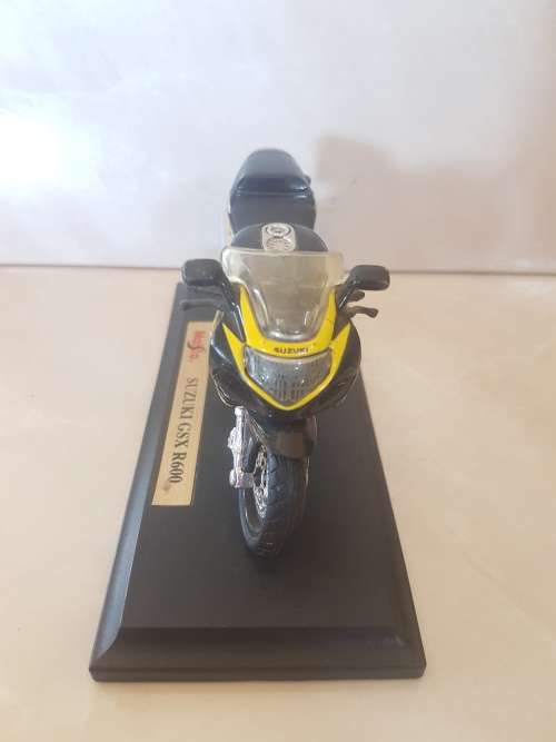 YAMAHA YZF-R1,Maisto SUZUKI GSX R600&POLICE Transformer Bike