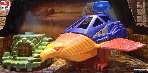 Talon Fighter and Point Dread from He-Man and The Masters of the Universe (MOTU)