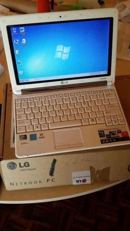 LG X130 10.1" Netbook Computer