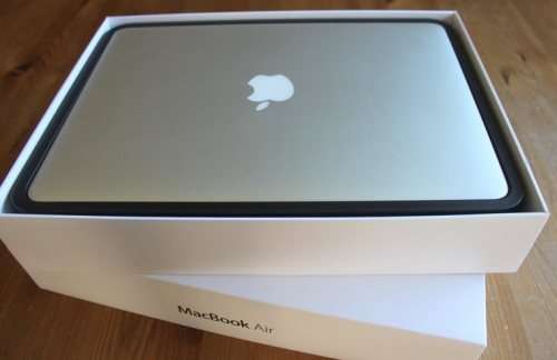 Apple MacBook Air 13.3-inch | Core i5 1.6 GHz | 4GB DDR3 | 128 GB SSD FLASH ** EARLY 2015 ***