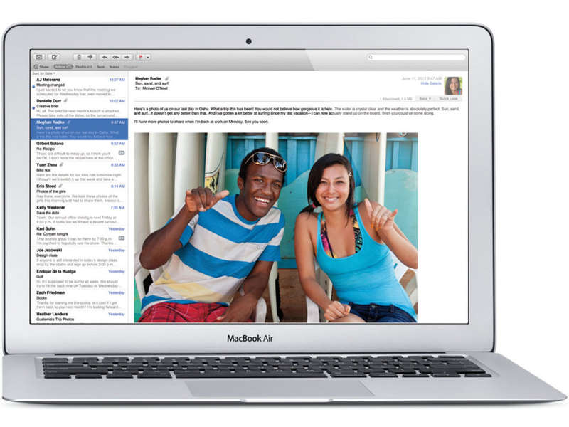 Apple MacBook Air 13.3-inch | Core i5 1.6GHz | 8GB DDR3 | 128GB SSD FLASH  **  EARLY 2015 ***