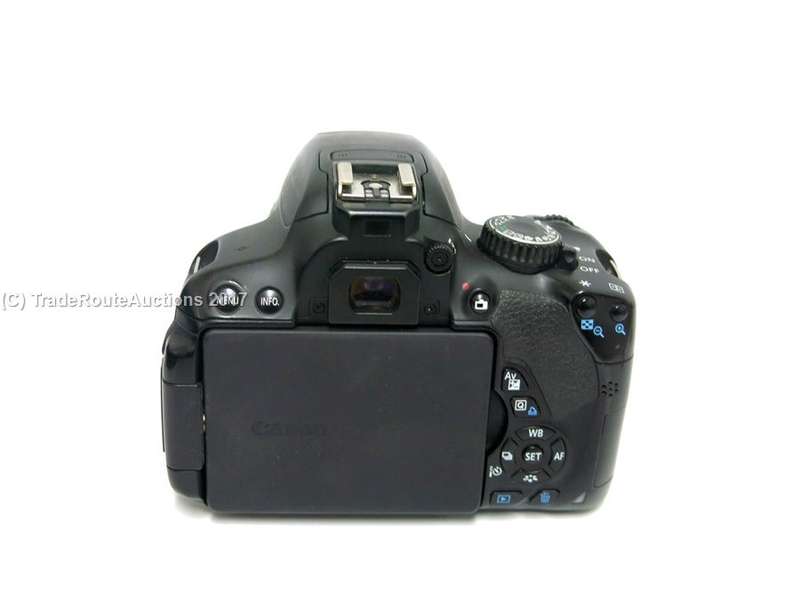 CANON 650D Digital SLR CAMERA with Canon 18-55mm IS Lens (18 Megapixels) DSLR Camera Kit