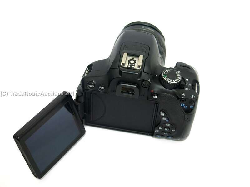 CANON 650D Digital SLR CAMERA with Canon 18-55mm IS Lens (18 Megapixels) DSLR Camera Kit