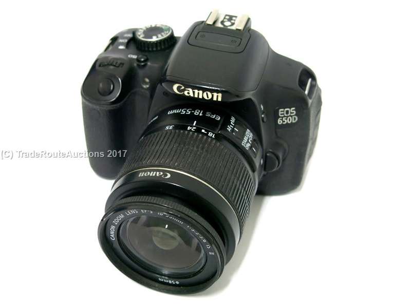 CANON 650D Digital SLR CAMERA with Canon 18-55mm IS Lens (18 Megapixels) DSLR Camera Kit