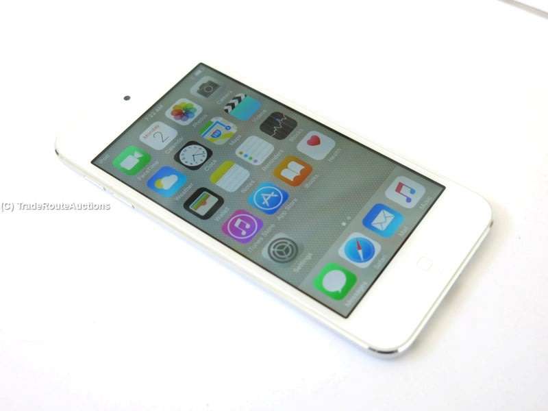 Apple iPod Touch | WHITE/SILVER | 32GB | 5th Generation | A1421 | MD720BT/A | RETINA DISPLAY