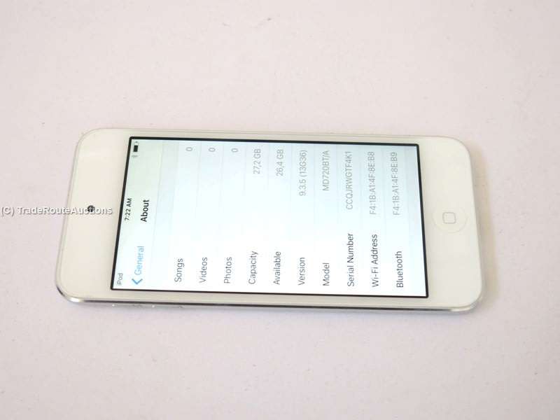 Apple iPod Touch | WHITE/SILVER | 32GB | 5th Generation | A1421 | MD720BT/A | RETINA DISPLAY