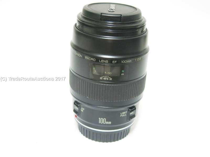 Canon EF 100mm f2.8 Macro Wide Angle Lens for Canon DSLR Cameras