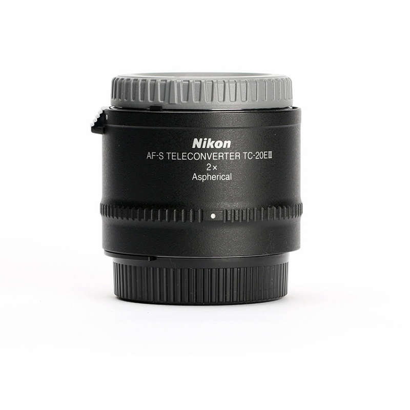 Nikon TC-20E III AF-S  2.0X Teleconverter for Nikon Digital SLR Cameras