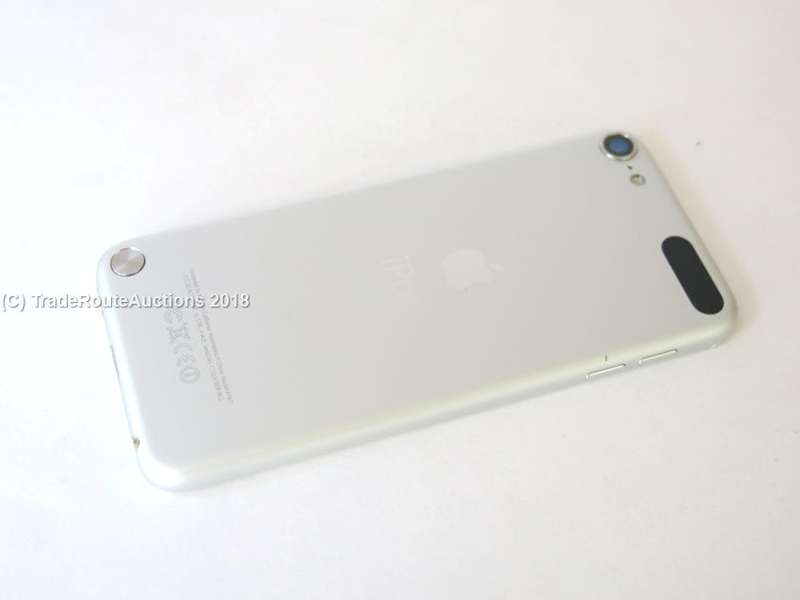 APPLE iPod Touch | MD721BT/A | 64GB SILVER | A1421 | 5TH GEN