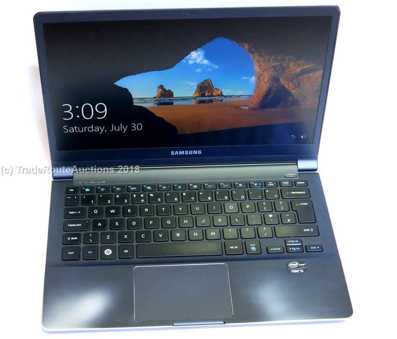 Samsung 900x3c slim Laptop  | 13.3 inch | CORE i5 33177U 1.7GHz | 4GB RAM | 128GB SSD | NOTEBOOK