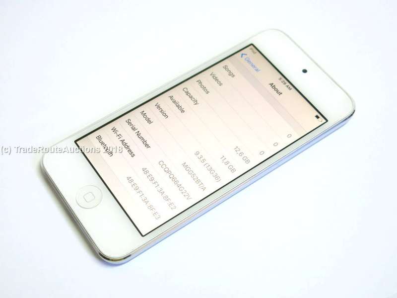 Apple iPod Touch | WHITE/SILVER | 16GB | 5th Generation | A1421 | MGG52BT/A | RETINA DISPLAY