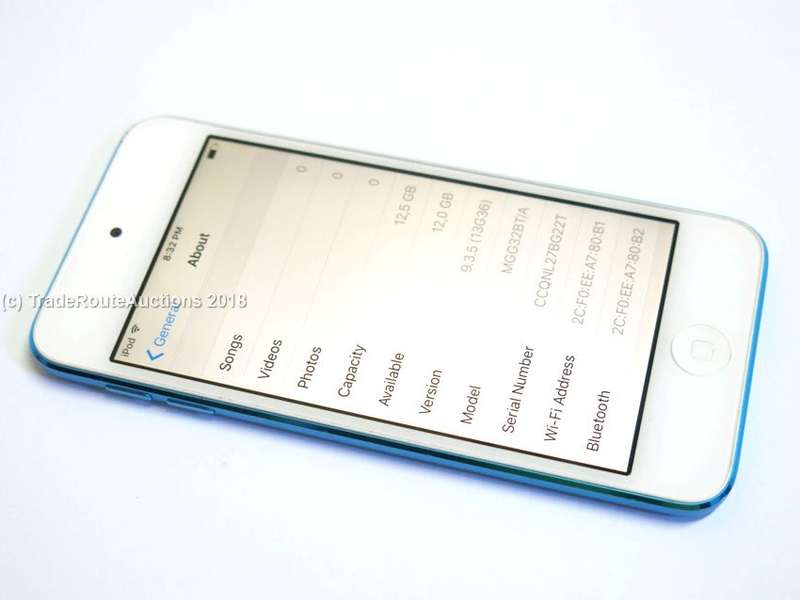 Apple iPod Touch | WHITE/BLUE | 16GB | 5th Generation | A1421 | MGG32BT/A | RETINA DISPLAY