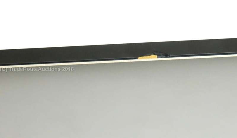 Apple MacBook Air 13.3-inch | Core i5 1.6GHz | 8GB DDR3 | 128GB SSD FLASH - EARLY 2015 MODEL