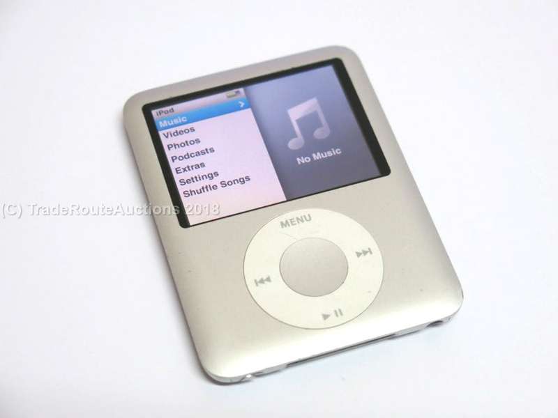Apple iPod Nano | Silver | 4GB | 3rd Generation | MA978