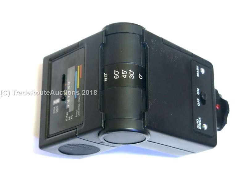 TRISTAR 320TZB Flash will work with canon or nikon
