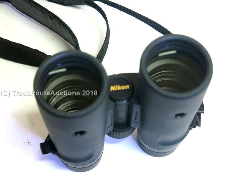 Nikon Monarch 8X42 Waterproof Binoculars - Dielectric Prism Coating