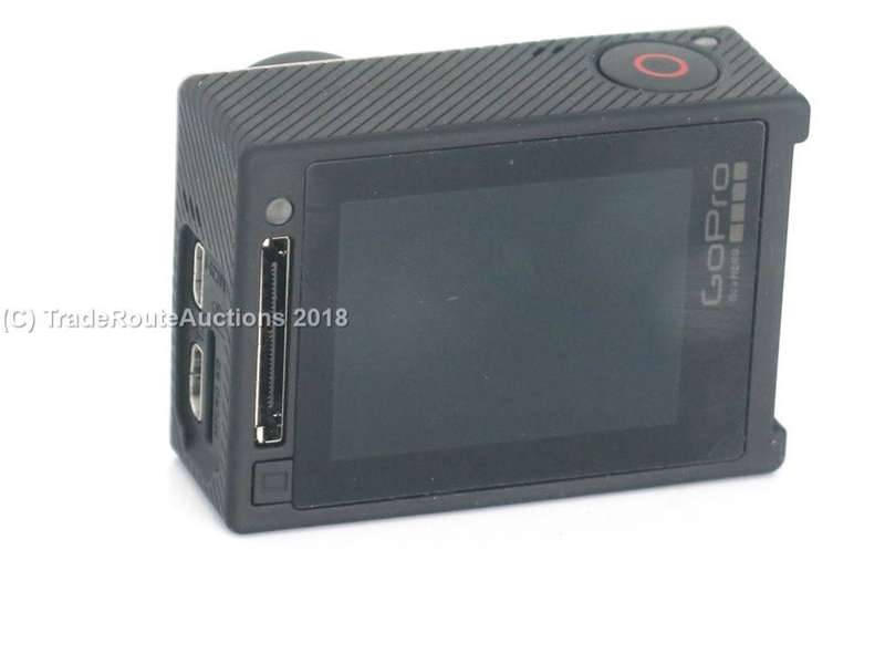 GoPro Hero4 SILVER CHDHY-401 | Built in Touch LCD Display | Wi-Fi | Comes with Casing