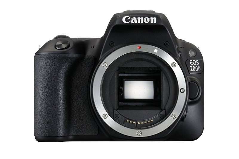 DEMO in box - Canon EOS 200D DSLR Camera - 24.2MP - DIGIC 7 - with Canon 18-55 III Lens kit
