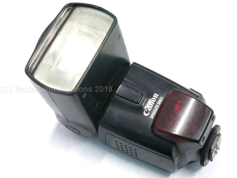 Canon Speedlite 580EX Flash for Canon EOS DIGITAL SLR Cameras *** BARGAIN ** Fits all CANON DSLRs