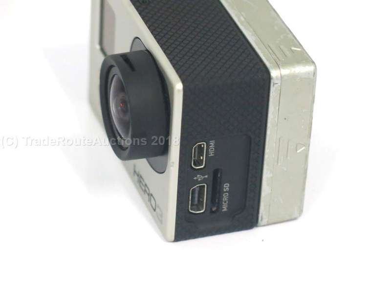 GOPRO HERO 3  CHDHN-301 [SILVER EDITION] Captures HD Video + LCD Attachment