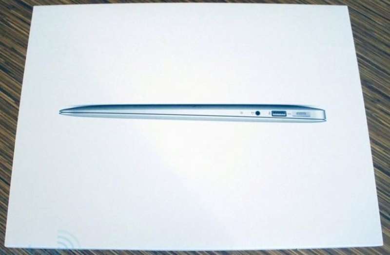 MacBook Air 11.6-inch | Core i5 1.7GHz | 4GB DDR3 RAM | 64GB SSD FLASH - Macbook Air