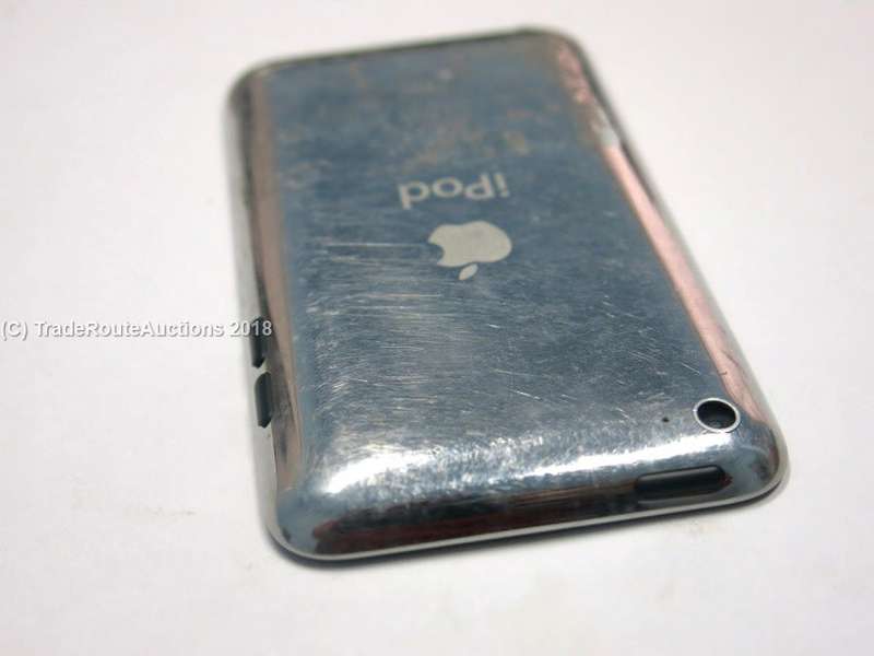 Apple iPod Touch 4th Generation Black | 8GB Retina Display | MC540BT/A | A1367