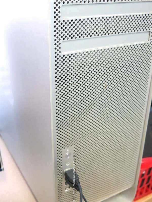 Apple MacPro Tower  | 3.2Ghz Quad-Core Intel Xeon | 8GB DDR3 RAM | 1TB HDD | *** MacPro ***