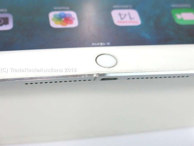 IPAD AIR 2 | MGH72HC/A | 16GB | 4G CELLULAR + WiFi | | SILVER  ***  RETINA DISPLAY  ***