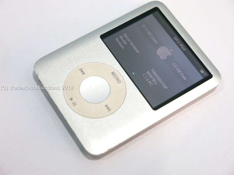 Apple iPod Nano | Silver | 4GB | 3rd Generation | MA978