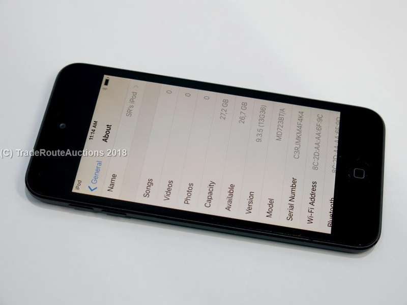 Apple iPod Touch | SPACE GREY | 32GB | 5th Generation | A1421 | MD723BT/A | RETINA DISPLAY