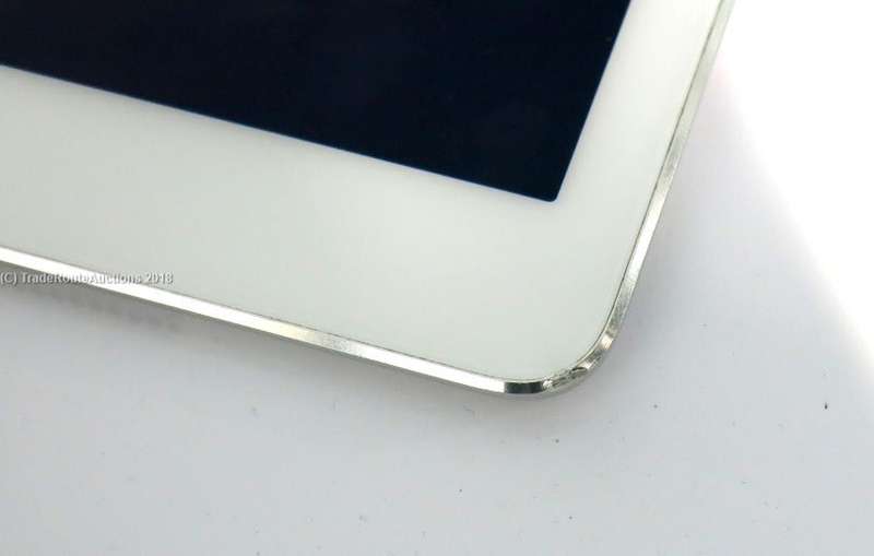 IPAD AIR 2 | MGH72HC/A | 16GB | 4G CELLULAR | WiFi | LATEST | SILVER  ***  RETINA DISPLAY  ***