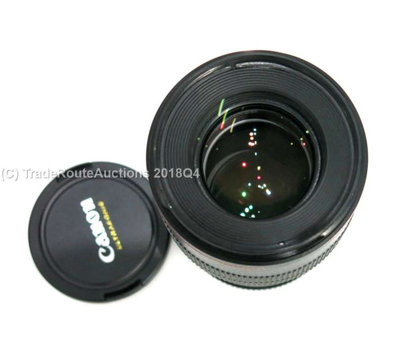 Canon 100mm EF f2.8 L IS USM Macro Lens for Canon DSLR Cameras