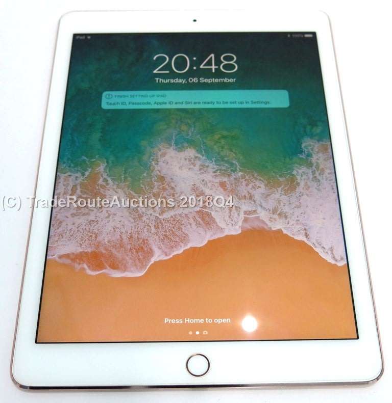 Apple iPad Pro (9.7") 128GB Rose Gold Wi-Fi MM192LL/A - (BOXED)
