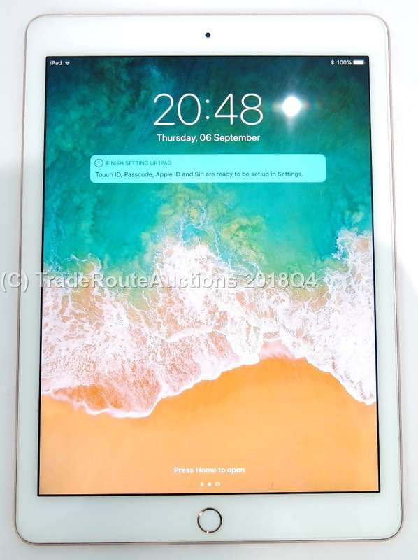 Apple iPad Pro (9.7") 128GB Rose Gold Wi-Fi MM192LL/A - (BOXED)