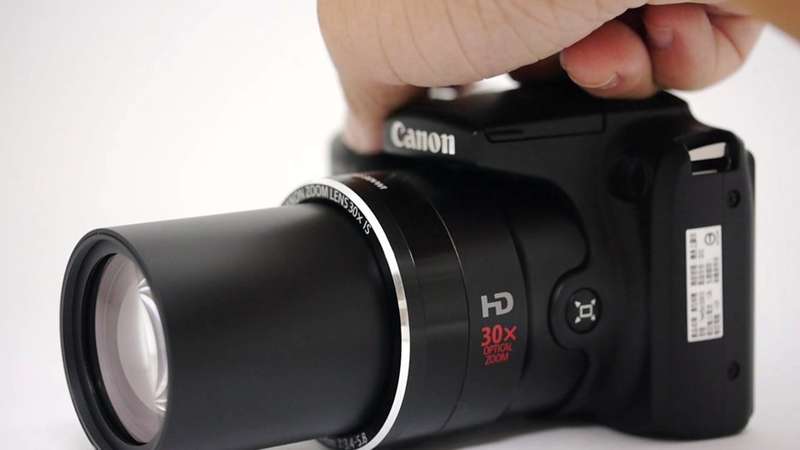 BOXED - Canon PowerShot SX500 IS 16.0 MP with 30x Wide-Angle Optical IS Zoom and 3.0-Inch LCD