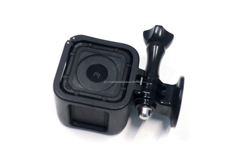 GoPro Hero4 Session | Comes with Casing