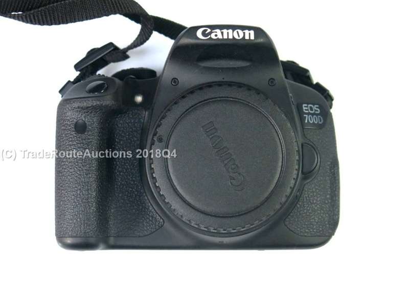 BOXED - Canon EOS 700D DIGITAL SLR CAMERA KIT WITH 18-55MM iii LENS | 18.0 MP FULL HD