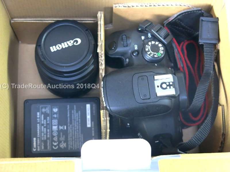 BOXED - Canon EOS 700D DIGITAL SLR CAMERA KIT WITH 18-55MM iii LENS | 18.0 MP FULL HD