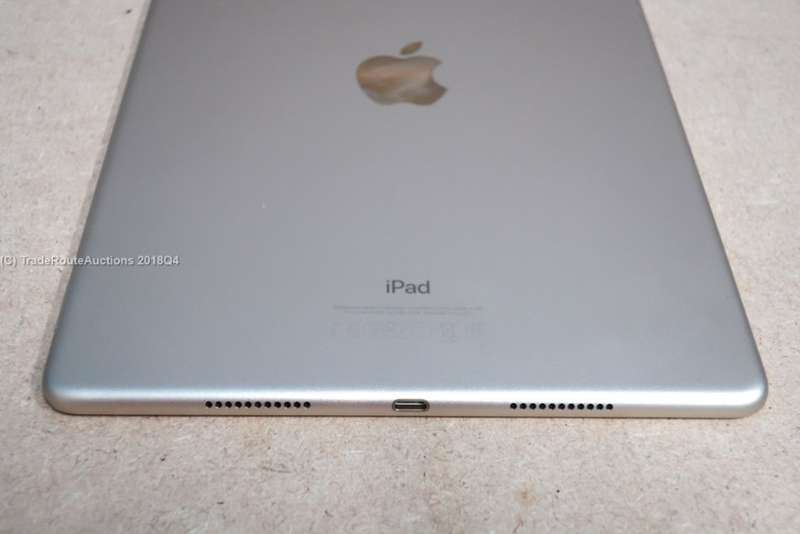 Apple 10.5" iPad Pro (64GB, Wi-Fi + 4G LTE, Gold) | A1709 | MQF12HC/A
