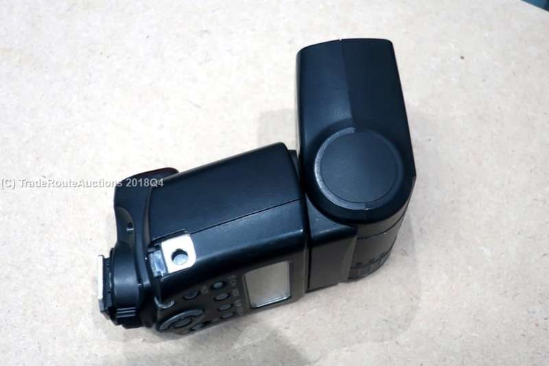 Canon Speedlite 430EX II Flash for Canon EOS DIGITAL SLR Cameras *** BARGAIN ** Fits all CANON DSLRs