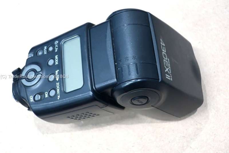 Canon Speedlite 430EX II Flash for Canon EOS DIGITAL SLR Cameras *** BARGAIN ** Fits all CANON DSLRs
