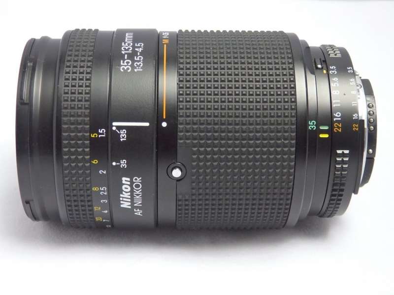 Nikon Zoom-Nikkor AF 35-135 mm F/3.5-4.5 for Nikon Cameras