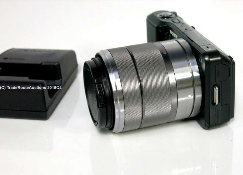 SONY NEX-3 14.2MP with 18-55mm Lens Optical Steady Shot E-MOUNT Digital Camera Kit - Grab a bargain